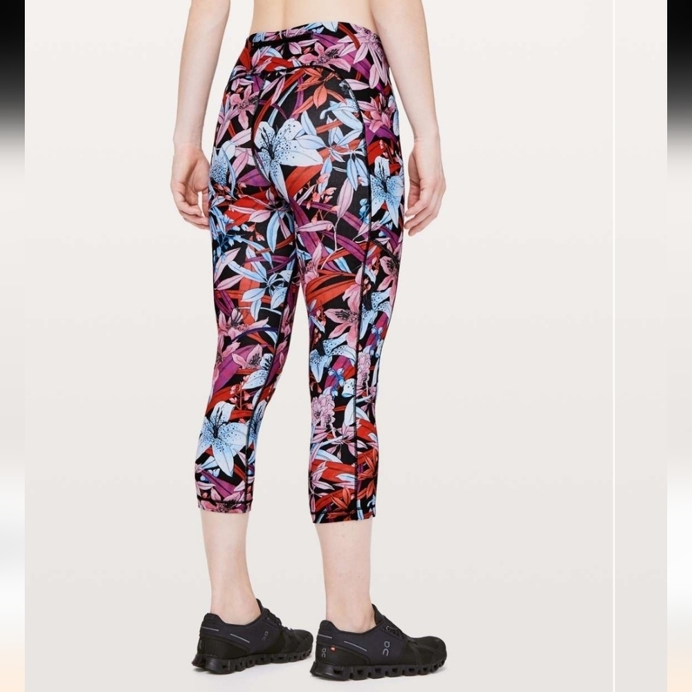 Lululemon Speed Up Crop 21" Lush Lillies Multi Size 6 - Picture 2 of 10